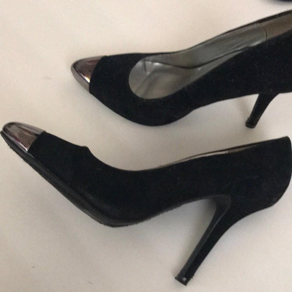 D Pointed Metal Toe Heel